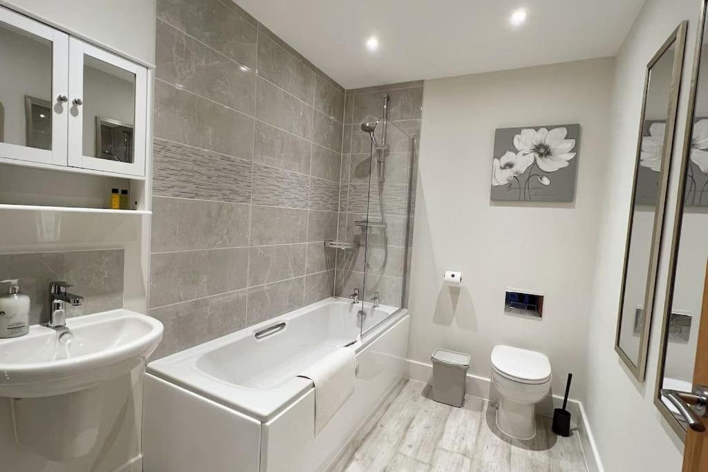 No6, Luxury Townhouse Near Bicester Village Exterior photo